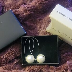 Avon Silver and Cream Sphere Earrings